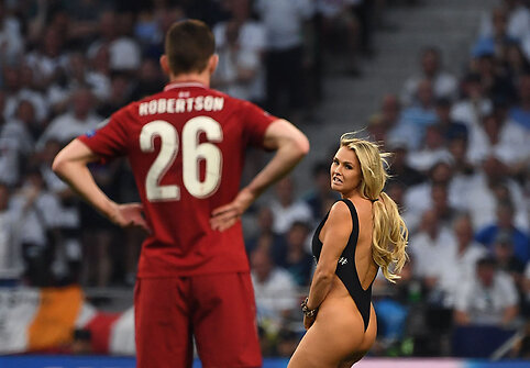 Į Čempionų lygos finalą įsiveržė modelis Kinsey Wolanski.