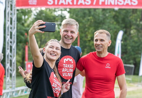 100 km bekelės taką aplink Vilnių i&scaron;bandė ir olimpiečiai bei miesto meras Remigijus &Scaron;ima&scaron;ius.