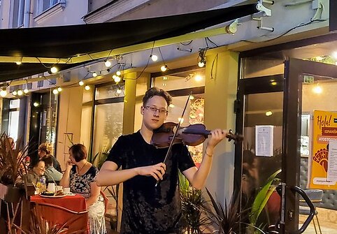 &bdquo;Gypsy Lounge & Grill&ldquo; aplinka