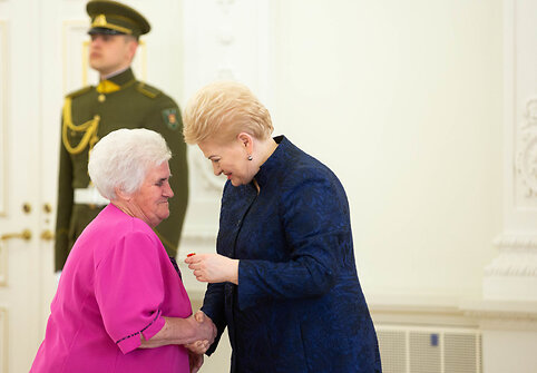 Daugiavaikių mamų apdovanojimo ceremonija Prezidentūroje