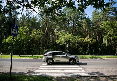 Nemenčinės plente esanti pėsčiųjų perėja, kurią ruošiamasi panaikinti