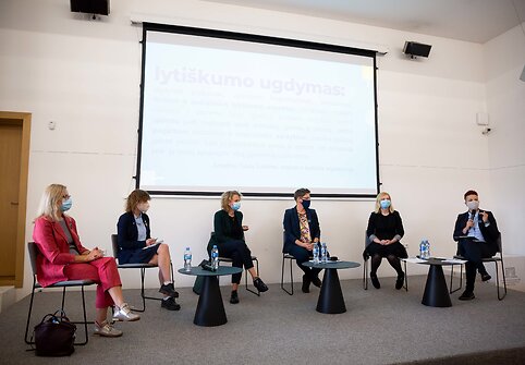 Diskusija apie lyti&scaron;kumo ugdymą mokyklose