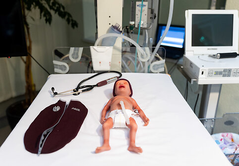 Pristatytas nei&scaron;ne&scaron;iotų naujagimių sveikatos priežiūros simuliatorius