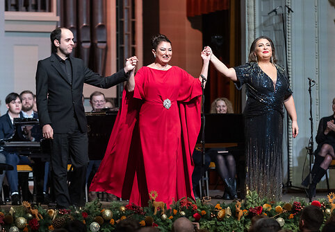 Montserrat Marti, Nomeda Kazlaus