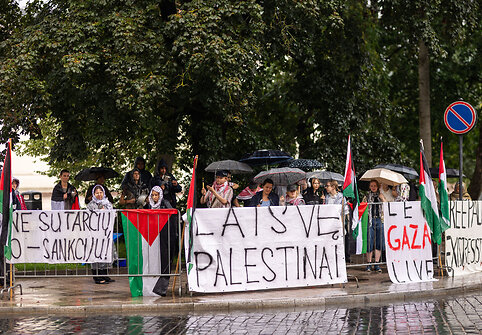 Protestas prie vie&scaron;bučio &bdquo;Grand Hotel Vilnius&ldquo;