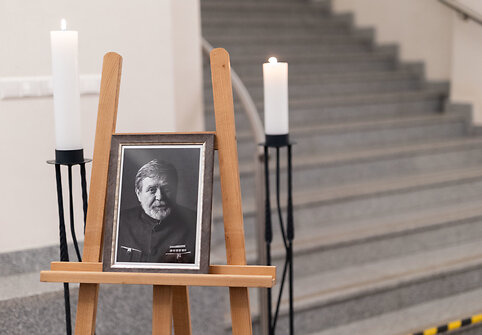 Atsisveikinimas su Kostu Smoriginu Jaunimo teatre