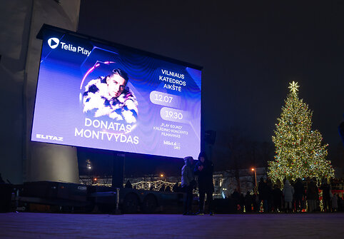 „Telia Play“ tęsia kalėdinę tradiciją: pristato šventinį koncertą su Donatu Montvydu