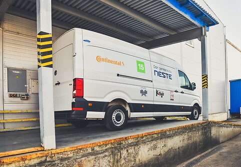 Atskleidė, kas svarbiausia perkantiems komercinį automobilį