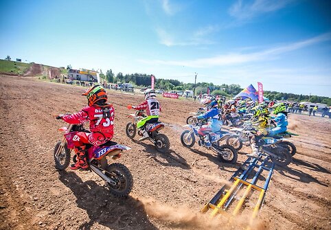 &Scaron;iauliuose &ndash; 200 motociklininkų susirungė antrame Lietuvos motokroso čempionato etape