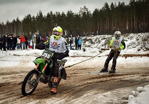 &bdquo;Red Bull Twitch N Ride&ldquo; varžybos