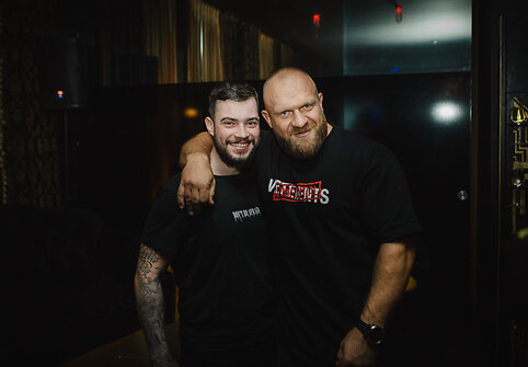 Ironvyto klipo &bdquo;Mano norai&ldquo; pristatymas striptizo klube