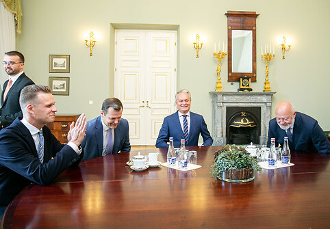 Prezidentas Gitanas Nausėda susitiko su opozicinių partijų lyderiais