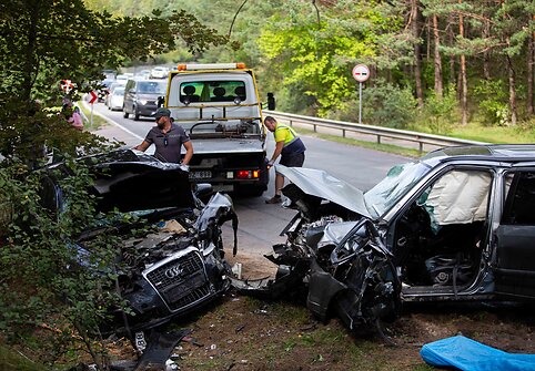 Nemenčinės plente tragi&scaron;ka &bdquo;Honda&ldquo; ir &bdquo;Audi&ldquo; kaktomu&scaron;a Vilniuje