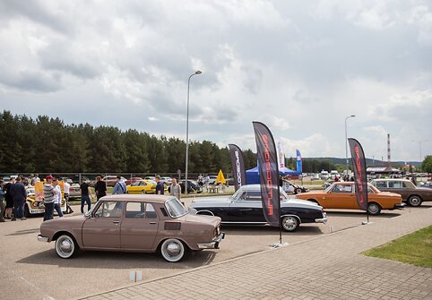 Istoriniai automobiliai. „Auto Bazar 2018“