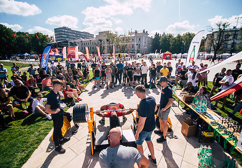 Sekmadienį finišavo tris dienas Lietuvos sostinės centre - Lukiškių aikštėje - vykęs jau aštuntasis Vilniaus sporto festivalis.