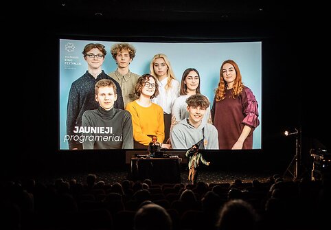 Tapk &bdquo;jaunuoju programeriu&ldquo; ir atrink filmus &bdquo;Kino pavasariui&ldquo;
