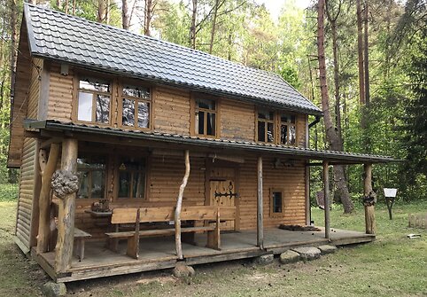 Sodyba netoli Zarasų miesto ribos su 68,58 a žemės sklypu (29 900 Eur)