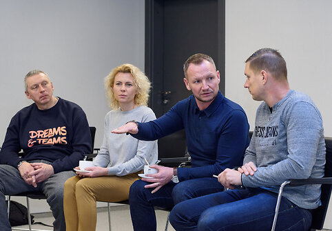 Mindaugas Bružas papasakojo savo neįtikėtiną istoriją Klaipėdos pedagogams, dalyvaujantiems projekto „Svajonių komandos“ mokymuose