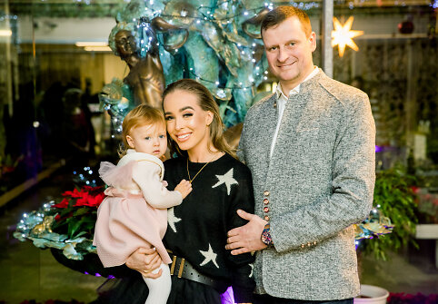Viktorija Siegel ir Danielius Bunkus su dukra Nicole