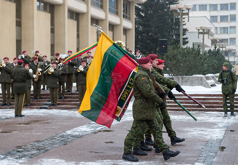 I&scaron;kilminga savanorių rikiuotė Nepriklausomybės aik&scaron;tėje