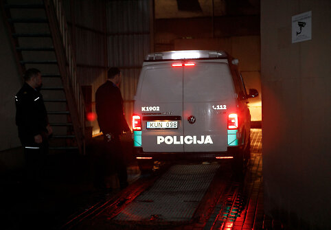 Policijos ma&scaron;ina tardymo izoliatoriaus kieme