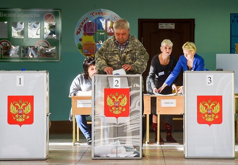 Rusai balsuoja rinkimuose