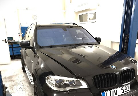 Bylos įkalčiai: BMW automobilis