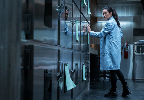 Shay Mitchell siaubo filme „Hanos Greis egzorcizmas“