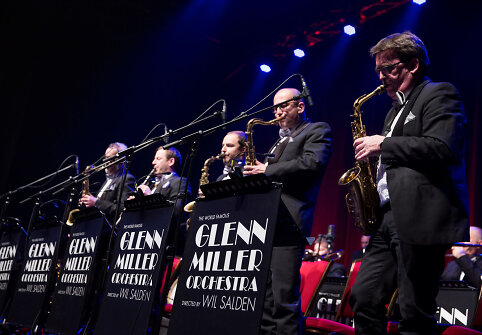 Glenno Millerio orkestro koncerto akimirka