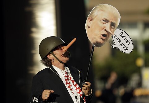Briuselyje keli tūkstančiai žmonių protestavo prie&scaron; Trumpo vizitą