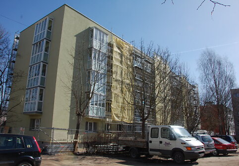 Telšiuose renovuojamas daugiabutis