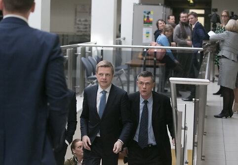Į Vilniaus tarybos posėdį atėjo ir i&scaron;rinktas meras Remigijus &Scaron;ima&scaron;ius