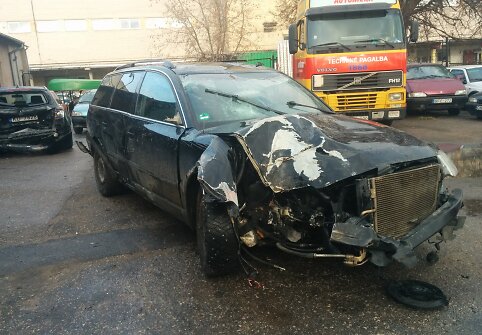 &bdquo;VW Passat&ldquo; po avarijos Karsaki&scaron;kyje