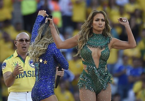 Jennifer Lopez, Claudia Leitte ir Pitbull pasirodymas 2014-ųjų pasaulio futbolo čempionato atidarymo ceremonijoje