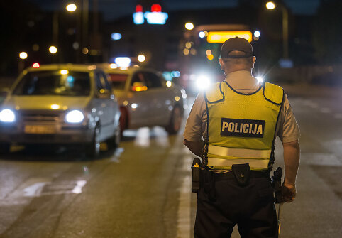 Naktinis policijos reidas