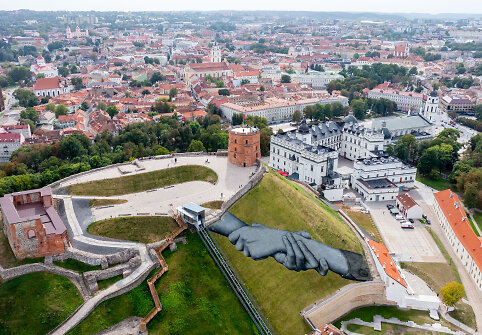 Prancūzų menininko Saype freska ant Gedimino kalno