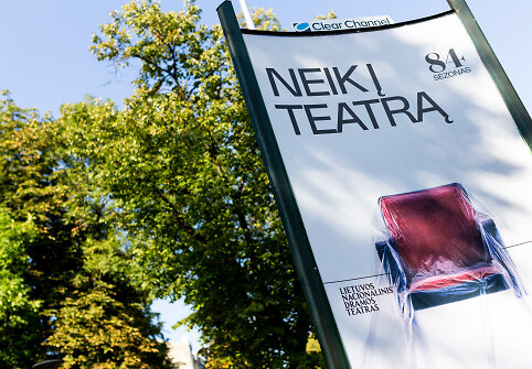 LNDT reklaminis stendas