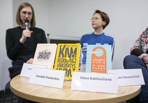 Knygų pristatymo akimirka