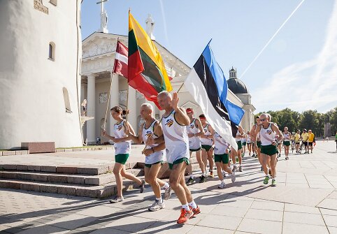 Tarptautinio estafetinio bėgimo „Baltijos kelias“ dalyviai