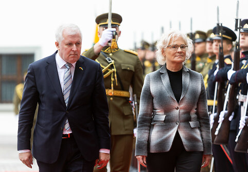 Arvydas Anu&scaron;auskas ir Christine Lambrecht