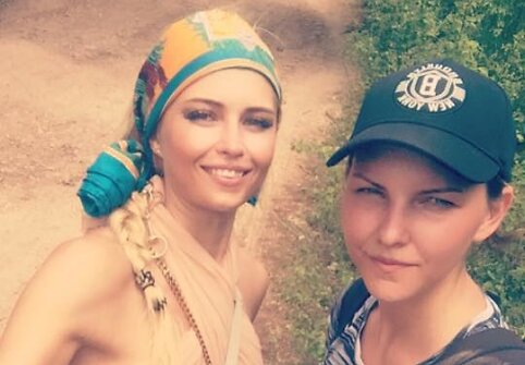 Jolanta Leonavičiūtė su bičiule Evelina