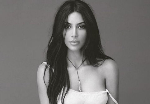 Kim Kardashian kvepalų &bdquo;Crystal Gardenia&ldquo; reklaminė fotosesija