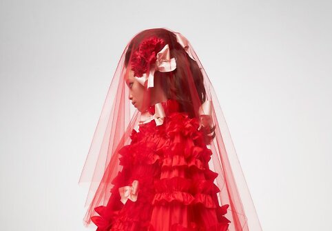 &bdquo;Giambattista Valli&ldquo; 2021 m. pavasario ir vasaros auk&scaron;tosios mados kolekcijos modelis