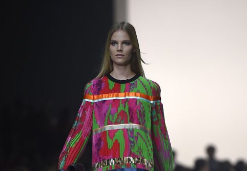 Roberto Cavalli 2015 m. pavasario-vasaros kolekcijos modelis