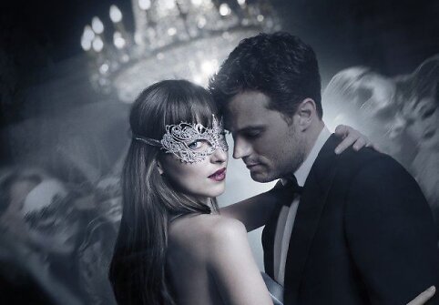 Dakota Johnson ir Jamie Dornanas filme &bdquo;Penkiasde&scaron;imt tamsesnių atspalvių&ldquo;
