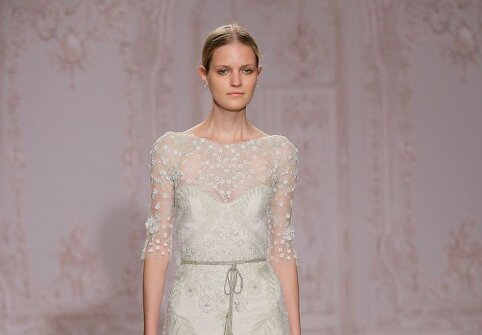 &bdquo;Monique Lhuillier&ldquo; kolekcijos modelis