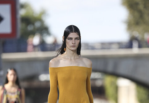 &bdquo;Chlo&eacute;&ldquo; 2022 m. pavasario ir vasaros kolekcijos modelis