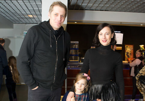 Saulius Prūsaitis ir Agnė Kuzmickaitė su dukra Leonarda