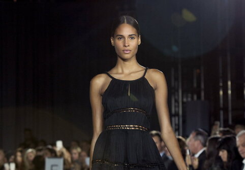 &bdquo;Zac Posen&ldquo; 2016 m. pavasario-vasaros kolekcijos pristatymo momentas