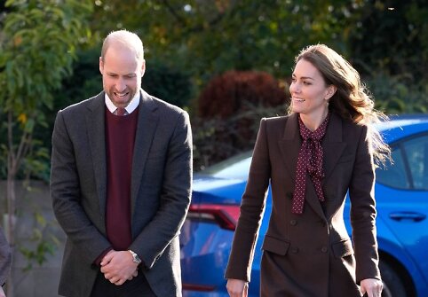 Chemoterapiją užbaigusi Kate Middleton pirmąkart pasirodė vie&scaron;umoje
